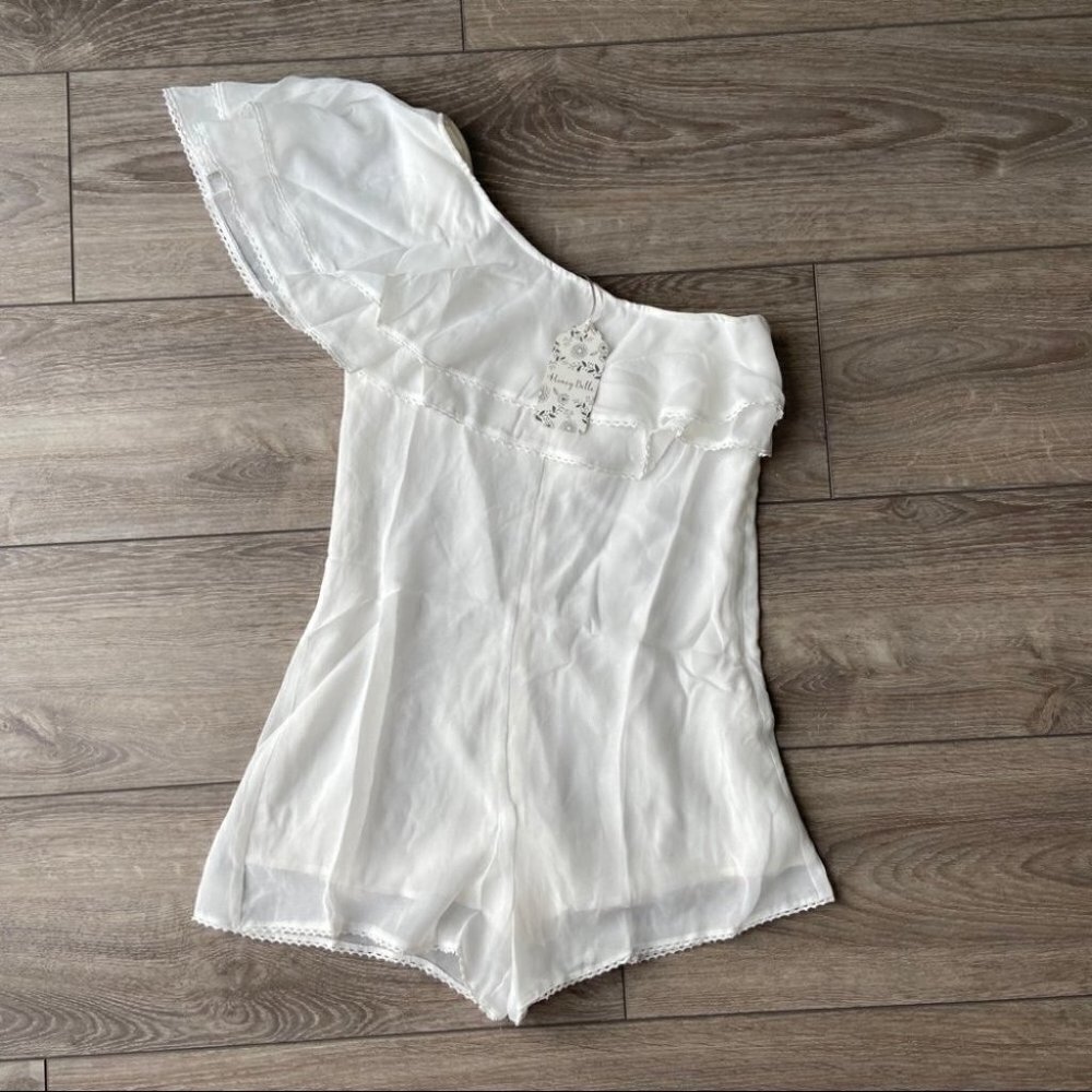 NWT Honey Belle One Shoulder Romper